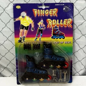 Vintage FINGER ROLLER pattini in linea rollerblade giocattolo blu con attrezzi NUOVO Tech Deck - Foto 1 di 11