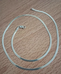 Vtg 925 Italian Italy Sterling Silver 2.5mm Herringbone Chain Necklace 20" long - Picture 1 of 2