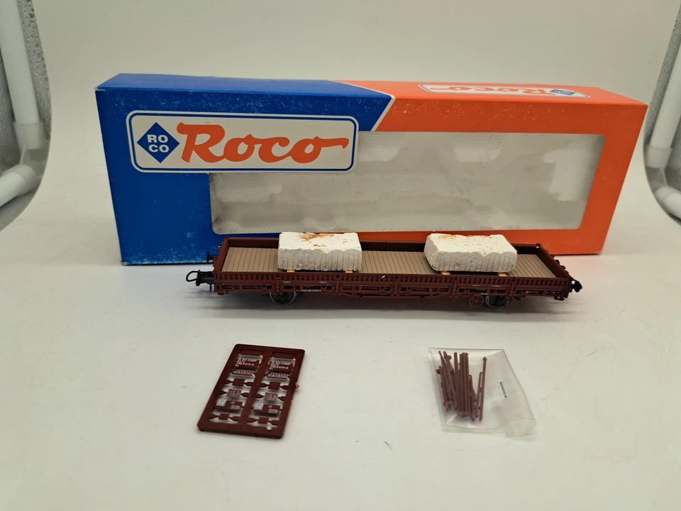 Roco 47626 Tow Truck Flatbed FS Ks With Load Of Two Blocks of Marble - Image 1 of 4