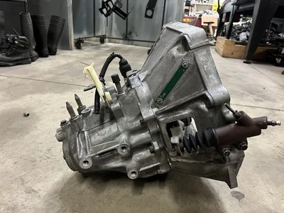 Transmisión manual VTEC Honda Civic EX D16y8 96-00 5 velocidades Foto 1 de 4