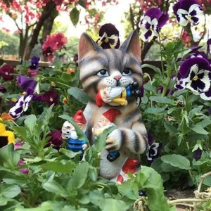 Gartendeko Katze Frisst Zwerg Gnom Garden Statue Outdoor Figur Gartenzwerg Deko - Bild 1 von 1