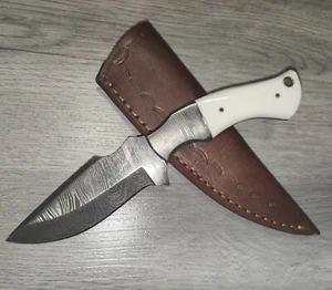 Handmade Damascus Steel Hunting Knife - Deceased Estate Auction - FAST POST - Picture 1 of 7