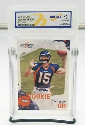 TIM TEBOW DENVER BRONCOS - 2010 SCORE GRADED 10 MINT - NFL ROOKIE RC CARD #396 - Image 1 of 2