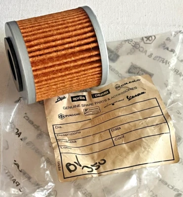 Filter, Oil 880887 Piaggio BV 350/400 Genuine OEM - Image 1 of 3