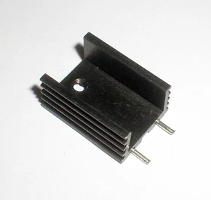30pcs Transistors TO-220 Aluminum Heat Sink 20X15X9.6mm - Picture 1 of 3