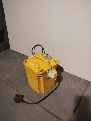110 Volt Transformer - Image 1 of 4