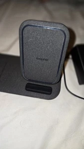 Belkin Wireless Charging Dock 15W Fast Charge with Power Supply - Picture 1 of 2