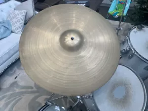 Platillo de paseo vintage años 60 Zildjian EE. UU. 22" 3653 g ¡excelente estado! - Imagen 1 de 7