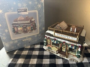 Hershey’s Holiday Village Chocolate Factory Illuminated 2001 Collectible EUC - Picture 1 of 14