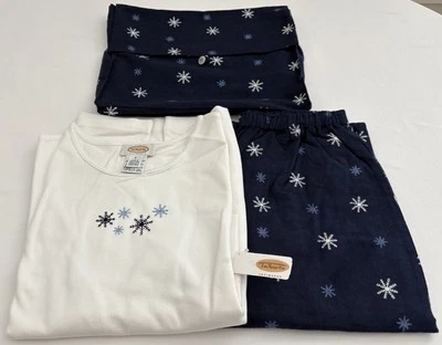 Talbots - Conjunto superior e inferior con patrón de copo de nieve azul marino/blanco con bolsa y etiqueta al por menor ($58) Foto 1 de 4