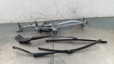 2011 Mercedes Benz AMG E 63 Windshield Wiper Motor / Arms #4899 P6 - Image 1 of 4