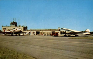 YOUNGSTOWN, OHIO POSTKARTE Youngstown Municipal Airport, 2 Flugzeuge, Asphalt - Bild 1 von 2