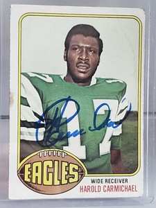 Harold Carmichael AUTOGRAPHED 1976 Topps 425 - Eagles Cowboys, future HOF?