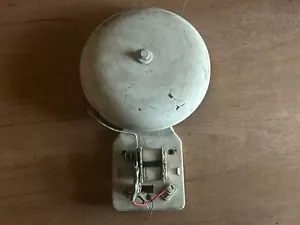 Señal de alarma de campana de incendio eléctrica 8" sin marca de colección piezas antiguas reparación cables cortados - Imagen 1 de 24