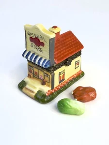 Porcelain Hinged Trinket Box General Store - Picture 1 of 9