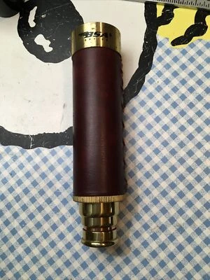 Telescopio terrestre BSA Optics 10-30x30 cuero funciona muy bien algunos daños superficiales Foto 1 de 4