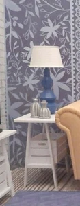 🏡2 weiße BEISTELLTISCHE Wohnzimmer MÖBEL Diorama ZUBEHÖR 1/6 für BARBIE - Bild 1 von 7