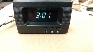 02-05 KIA SPECTRA DASH DIGITAL CLOCK OEM - Picture 1 of 3