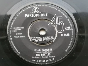 THE BEATLES ORIG 1967 U.K. 45 HELLO GOODBYE RARE LABEL FONT TYPE - Picture 1 of 8