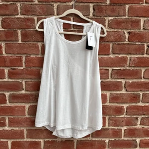 NIKE Mujer Yoga Dri-Fit Top Blanco Talla Grande 1X DR7799 010 NUEVO CON ETIQUETAS - Imagen 1 de 5
