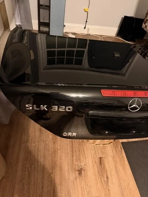 01-04 MERCEDES SLK320 REAR TRUNK DECKLID LIFT GATE BLACK PAINT 040U - Image 1 of 4
