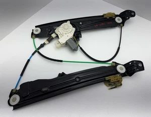 2011-2016 BMW 528i 535i 550i F10 FRONT RIGHT DOOR WINDOW REGULATOR MOTOR OEM - Picture 1 of 5