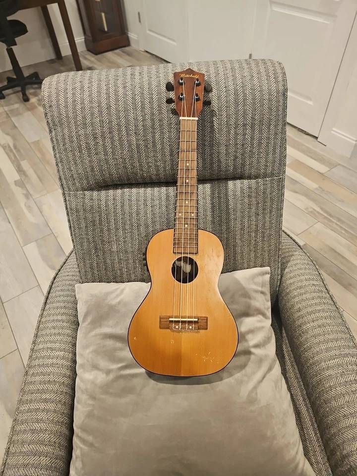 Mitchell MU50SE Acoustic-Electric Ukulele - Image 1 of 4
