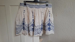 Ladies Cream Lined pleated skirt New Look Sz 16 Blue Embroidered decoration NWT - Picture 1 of 3