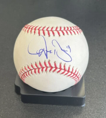 Autógrafo firmado por Dominic Brown Oficial Grandes Ligas de Béisbol Filis Foto 1 de 2