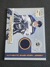 2003-04 PACIFIC INVINCIBLE CHRIS OSGOOD #26 #ed 569/1000 GAME WORN JERSEY