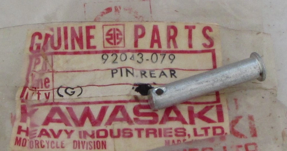 92043-079 Reposapiés Kawasaki Pin para KE100 KLR650 KLR250 KZ305 1987-1991 Foto 1 de 1