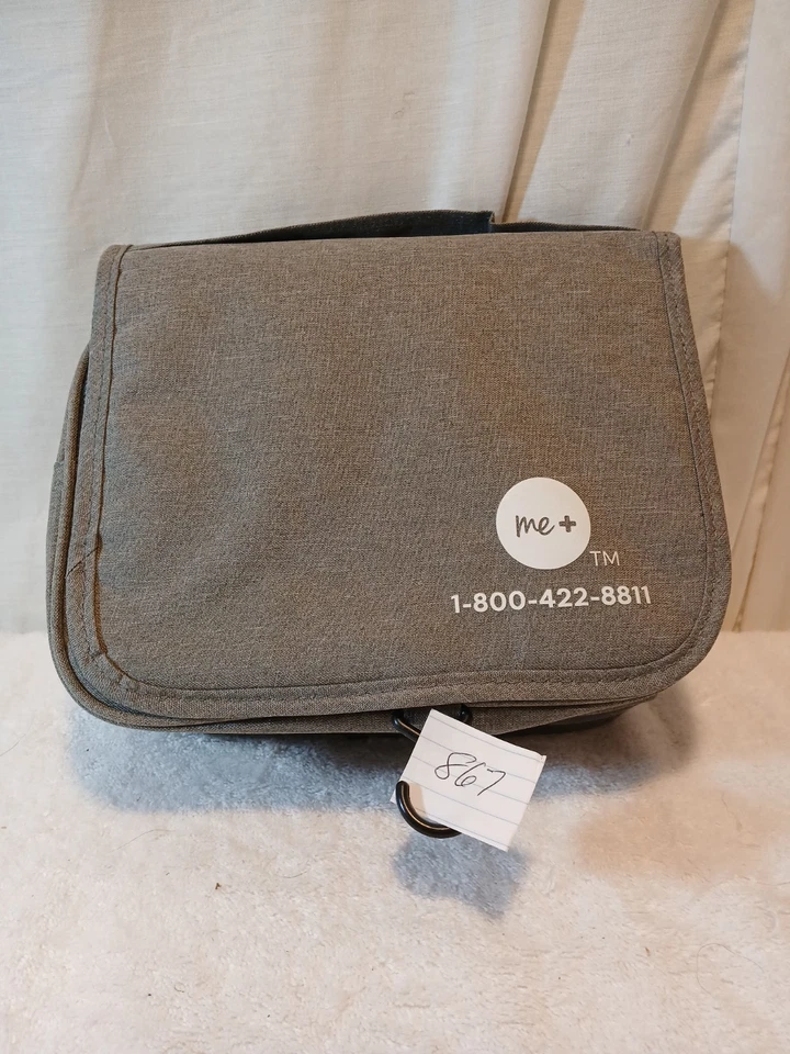 bolsa médica vacía. Me + Tm. tiene un gancho negro para colgar. BOLSO CONATEC tiene 3 cremalleras Foto 1 de 4