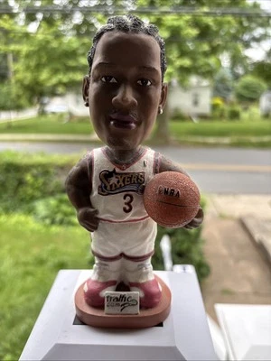 ALLEN IVERSON PHILLY 76ERS VERY LIMITED TRAFFIC.COM BOBBLE HEAD - Image 1 of 4