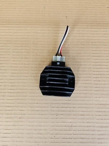 yamaha nxc 125cc voltage regulator module rectifier 2008 - Picture 1 of 3