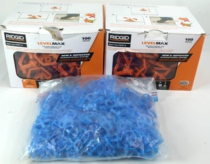 Zwei Boxen je 100 Ridgid Spin Top Teil A plus eine Tasche mit blauen Fliesenabstandshaltern - Bild 1 von 6