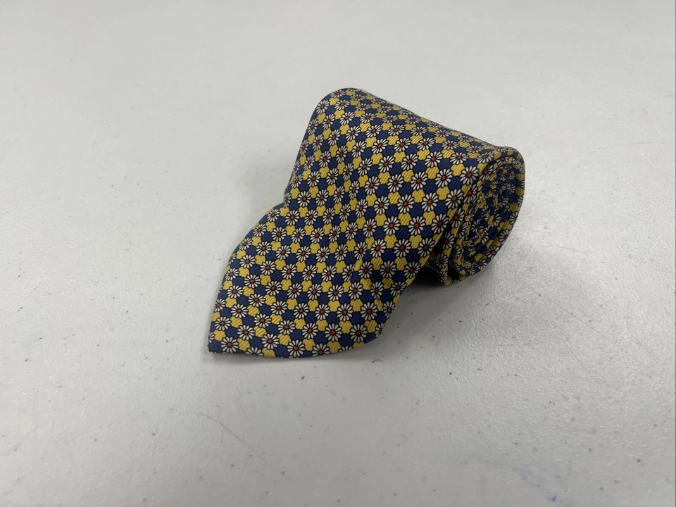 Corbata de cuello de seda floral amarilla y azul Luciano Barberra para hombre $195 Foto 1 de 4