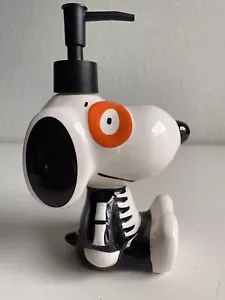 Peanuts Snoopy Scheletro Mascherato Sapone Lozione Dispenser Halloween Ceramica NUOVO - Foto 1 di 8