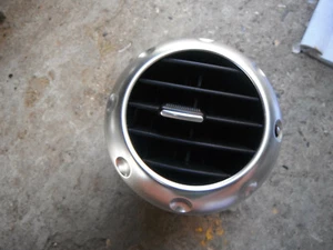 AUDI TT MK1 8N 98-06 AIRE ACONDICIONADO VENTILACIÓN 8N0820901 ALEACIÓN ENVOLVENTE MK1 1.8T TABLERO - Imagen 1 de 3