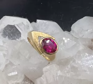18k Yellow Gold Ring W/Created Ruby Solitaire 7mm x 5mm - Picture 1 of 13