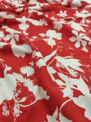 Tela roja floral 100 % viscosa - material de verano suave drapeado por yarda 150 cm/59"" Foto 1 de 4