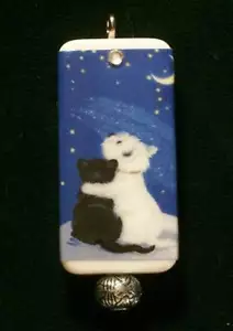 AMIGOS PERRO Y GATO MIRANDO LAS ESTRELLAS - COLGANTE DOMINÓ - VENTA - Imagen 1 de 1
