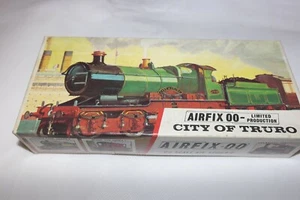 AIRFIX RED STRIPE 1:76 CITY OF TRURO  LIMITED ISSUE  - Picture 1 of 3