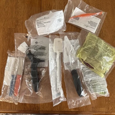 Lot Of Pampered Chef Pizza, Pie, Knives, Scraper, Citrus Peeler, Corn NIP - Image 1 of 4