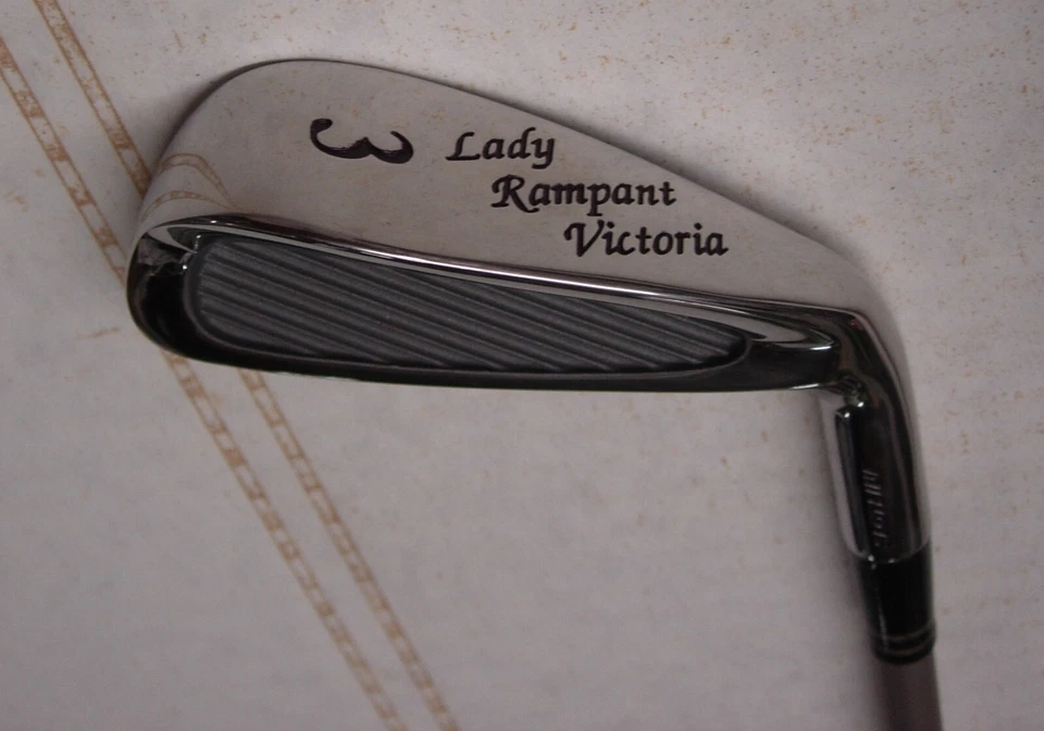 g7 NOS 1990's Slotline LADY RAMPANT VICTORIA 3-PW Graphite Shaft RH PETITE - Image 1 of 4