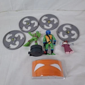 TMNT Paquete de Figuras y Accesorios Leonardo Splinter Discos Voladores y Ojo Naranja - Imagen 1 de 21
