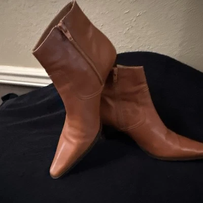 Botas al tobillo Coach Alexis marrón con cremallera lateral 3 pulgadas tacón lateral talla 8B Foto 1 de 4