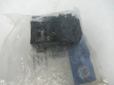 GE Washer Door Lock Latch WH01X26114 (Lot J1) - Image 1 of 4