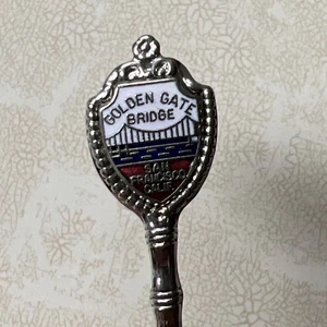 Cuchara de recuerdo coleccionable con cuenco redondo festoneado - puente Golden Gate - Imagen 1 de 4