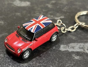1/72 DIECAST BMW NEW MINI COOPER KEYCHAIN KEYRING UNION JACK RED  - Picture 1 of 8