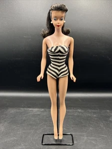 Barbie vintage 1960 #3 coda di cavallo occhi laterali - unghie dipinte brune gamba dritta - Foto 1 di 12